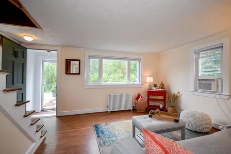 6 Hilton Road Dover NH 03820