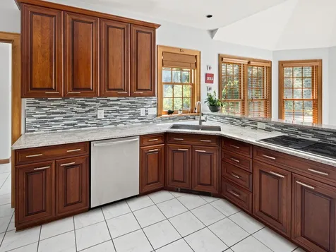 81 Goldenrod Lane Williston VT 05495