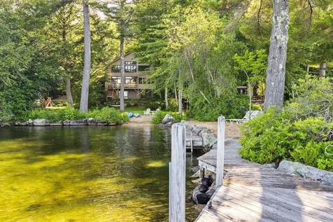 16 Falcon Way Moultonborough NH 03254