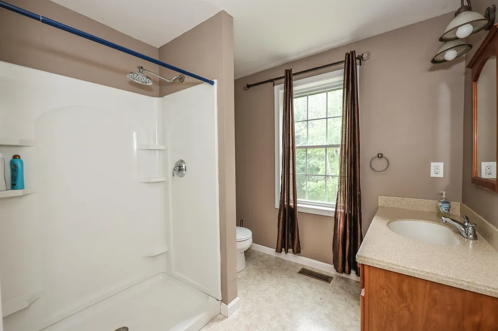 14b Sunshine Drive Hudson NH 03051