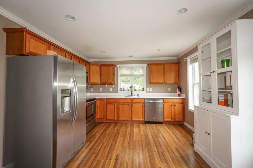 14b Sunshine Drive Hudson NH 03051