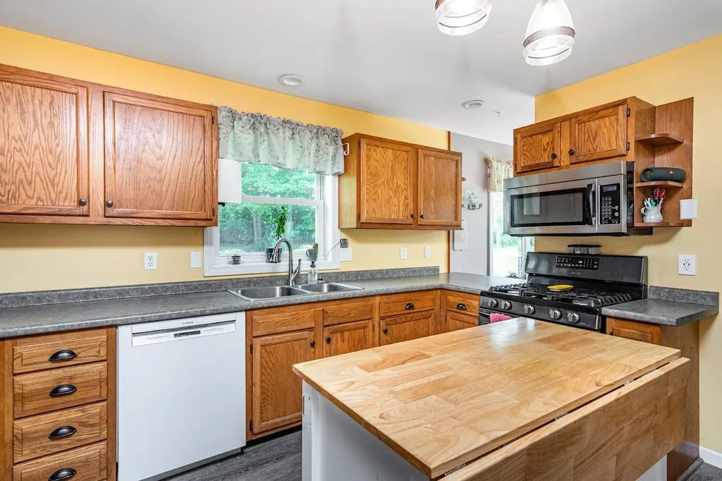 15 Morse Place Milton VT 05468