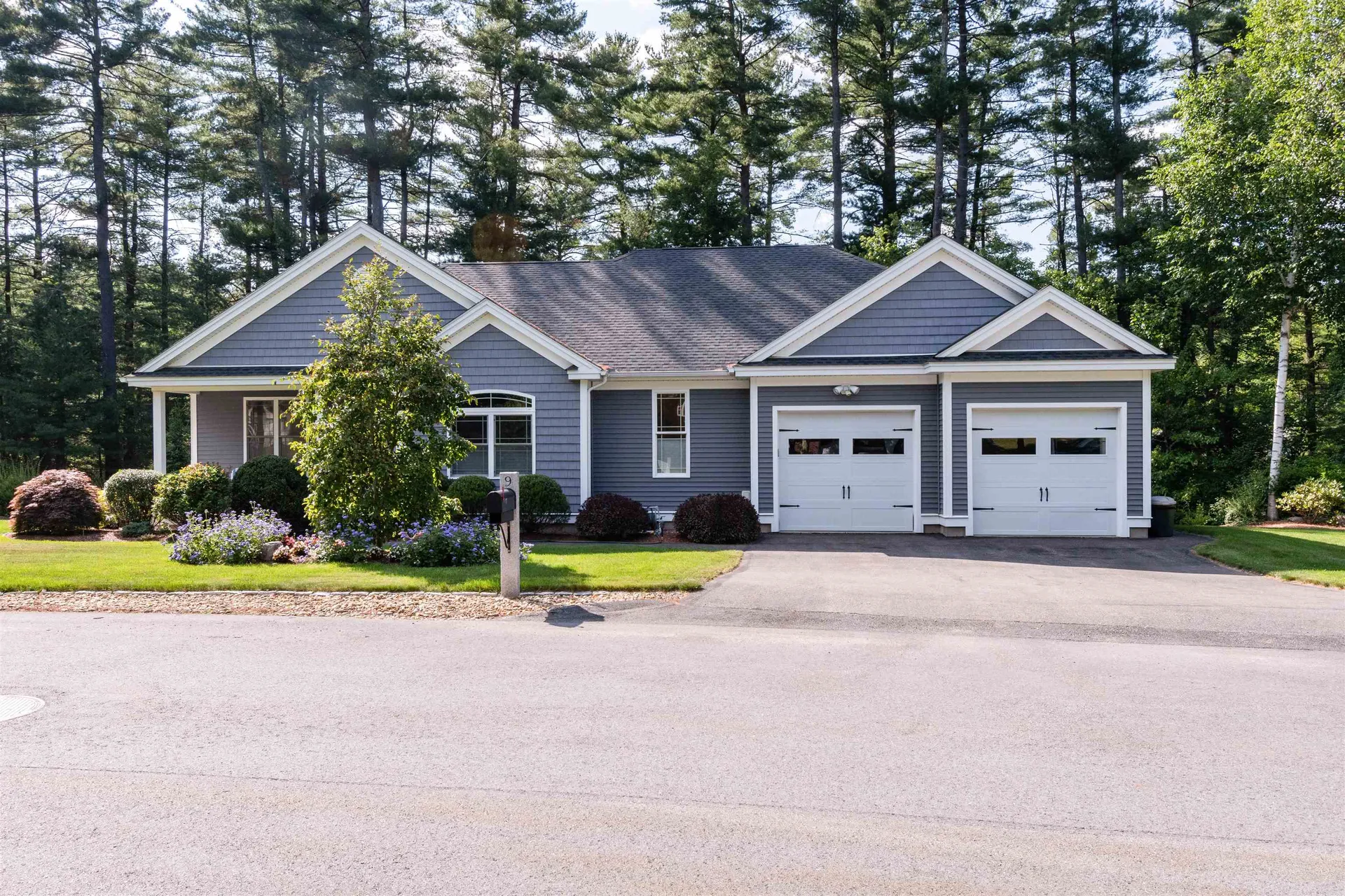 9 Monica Drive Nashua NH 03062