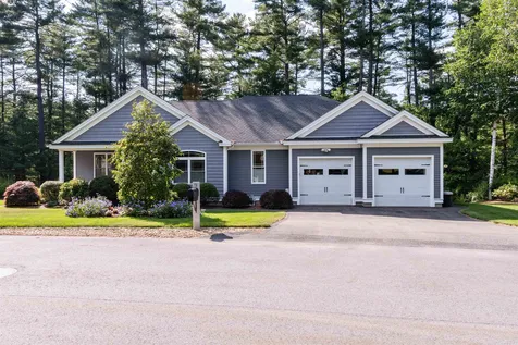 9 Monica Drive Nashua NH 03062