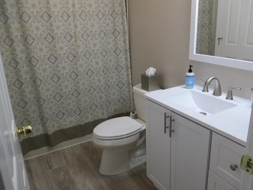 28d Stonehouse Lane Keene NH 03431