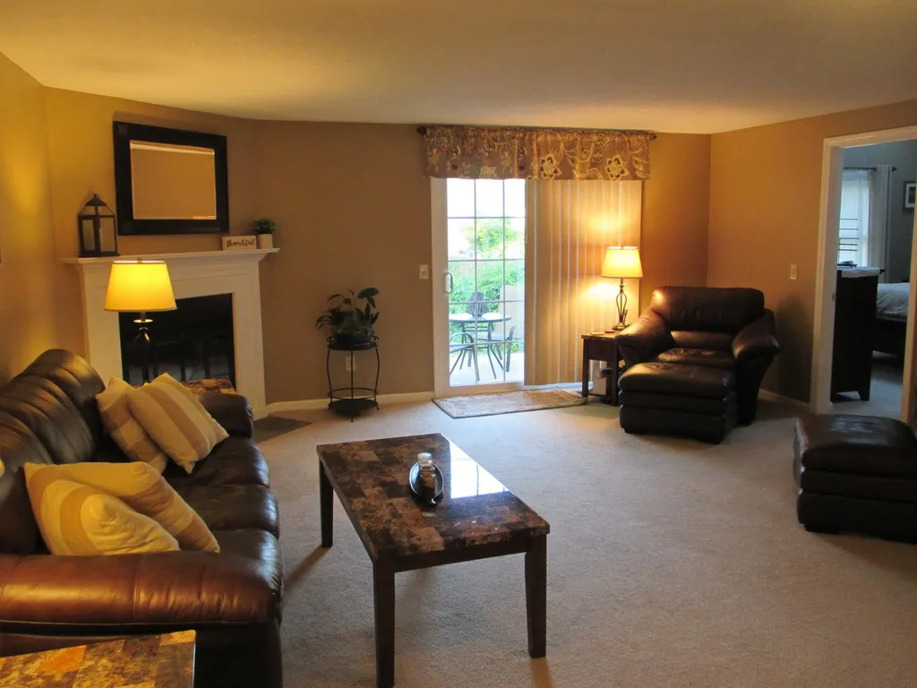 28d Stonehouse Lane Keene NH 03431