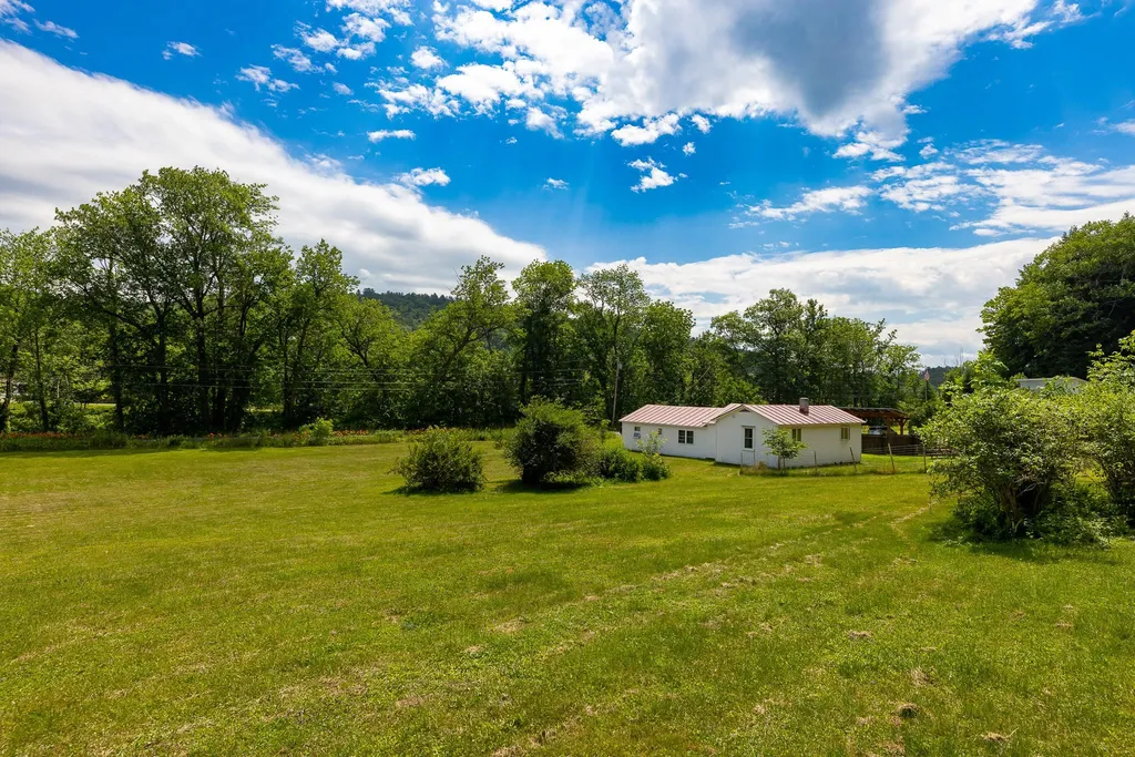 150 Pomfret Road Hartford VT 05084