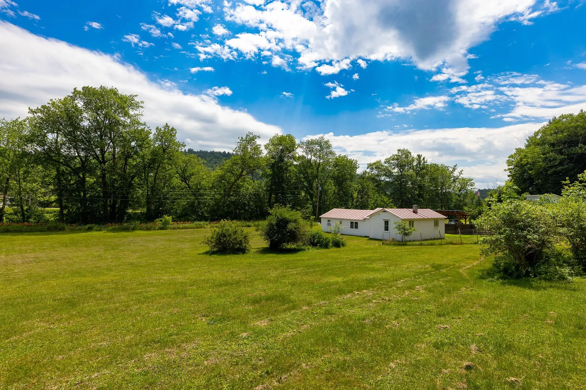 150 Pomfret Road Hartford VT 05084