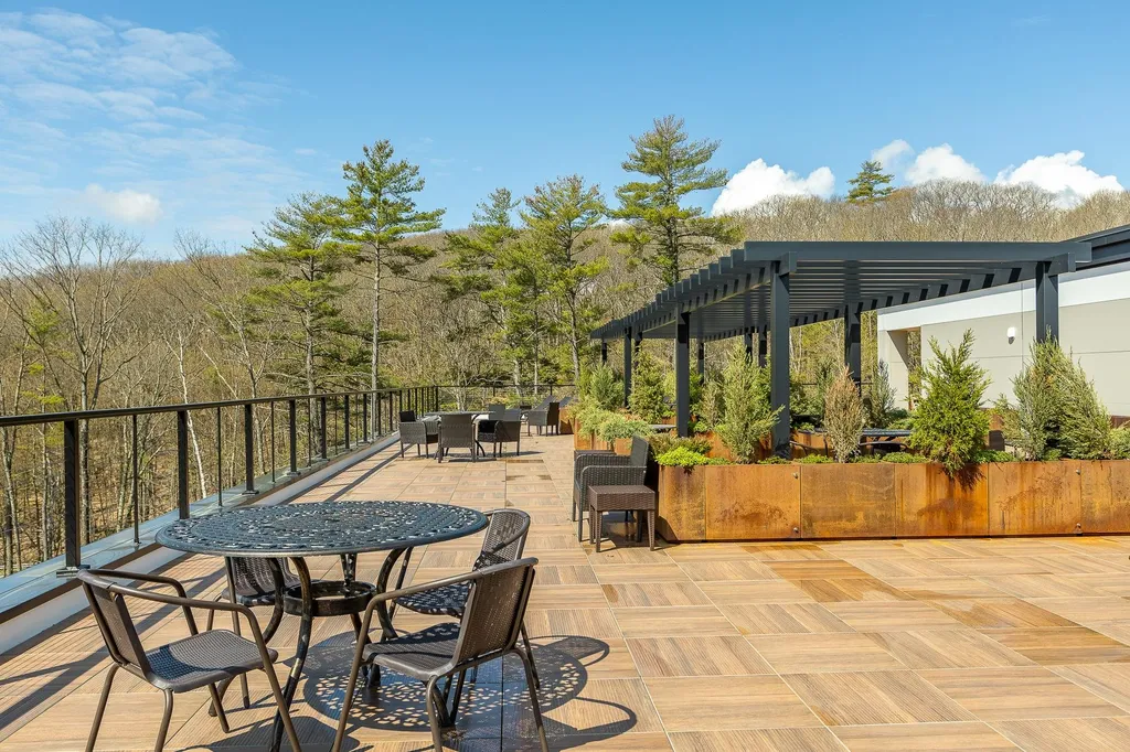 69 Etna Road Lebanon NH 03766