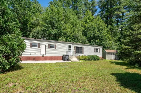 16 Vindale Road Hooksett NH 03106