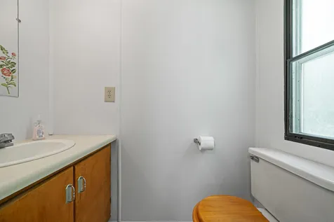 16 Vindale Road Hooksett NH 03106