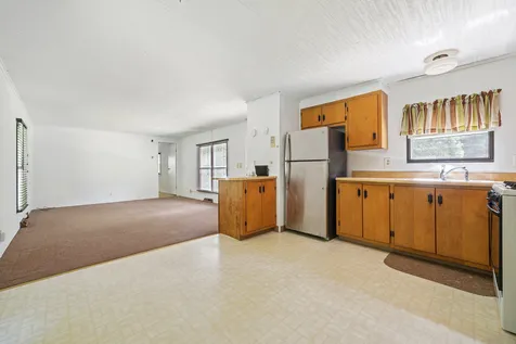 16 Vindale Road Hooksett NH 03106