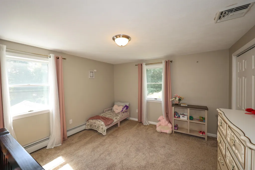 6 Tudor Drive Salem NH 03079