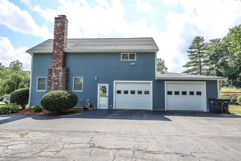 6 Tudor Drive Salem NH 03079