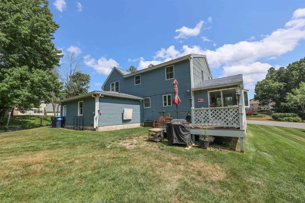 6 Tudor Drive Salem NH 03079