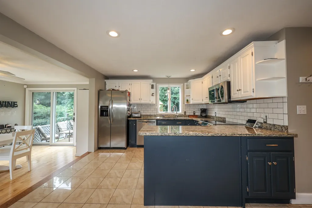 6 Tudor Drive Salem NH 03079