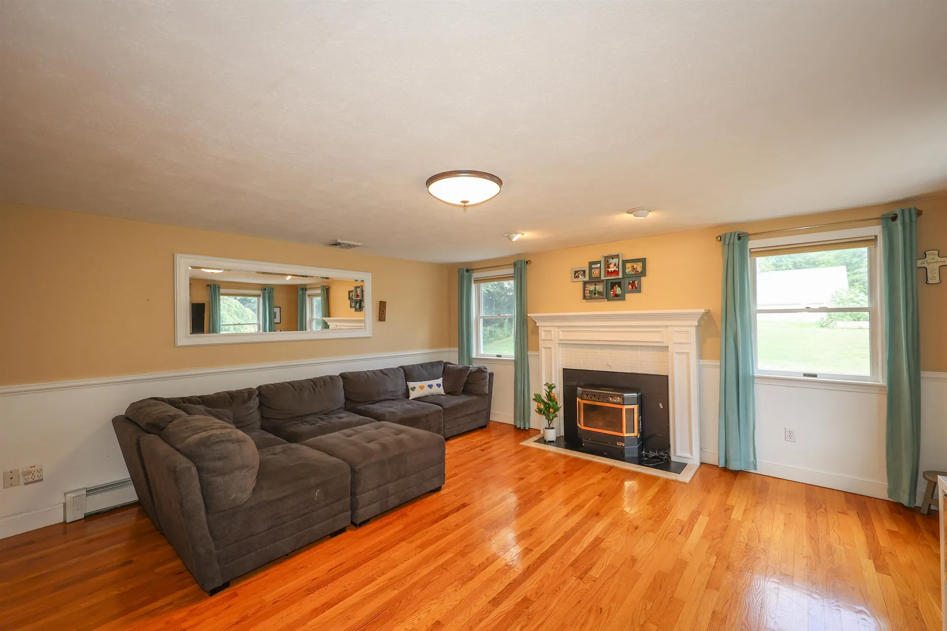 6 Tudor Drive Salem NH 03079