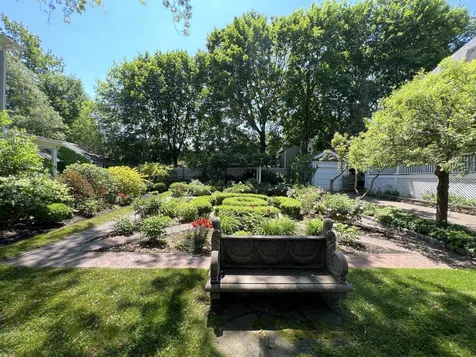 44 Humphreys Court Portsmouth NH 03801