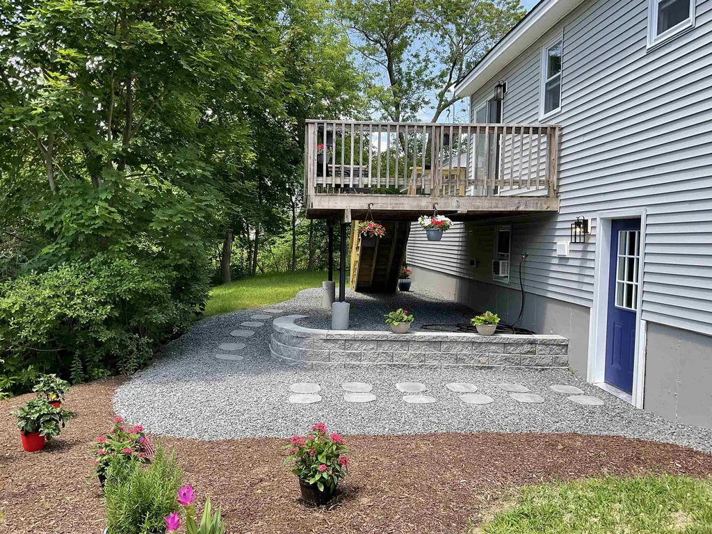 12 Lens Avenue Portsmouth NH 03801