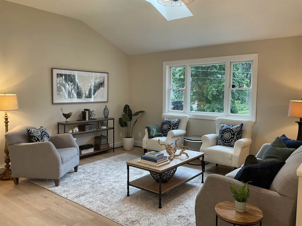 12 Lens Avenue Portsmouth NH 03801