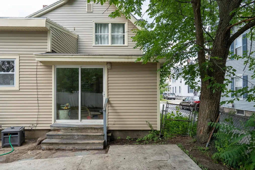 313 Laurel Street Manchester NH 03103