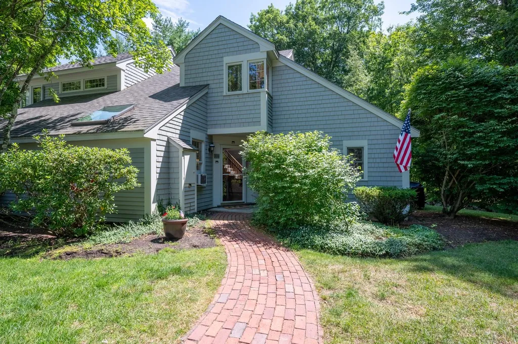 33 Birdie Way Laconia NH 03246