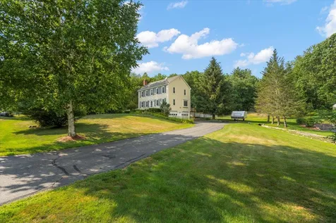 63 Shasta Drive Londonderry NH 03053-3006