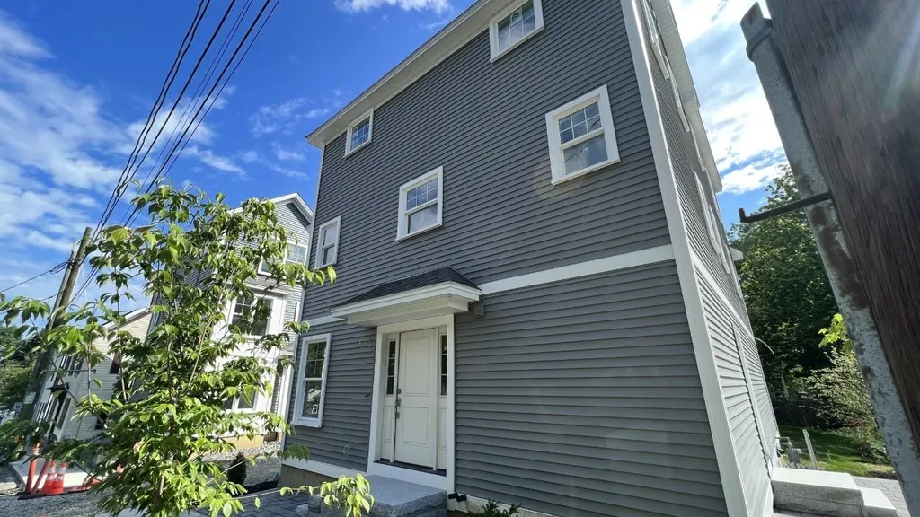 37 Salem Street Portsmouth NH 03801