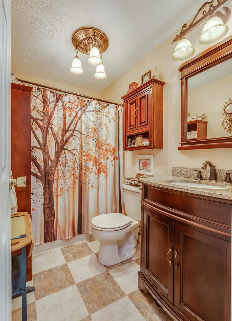 12 Rosemary Court Concord NH 03303