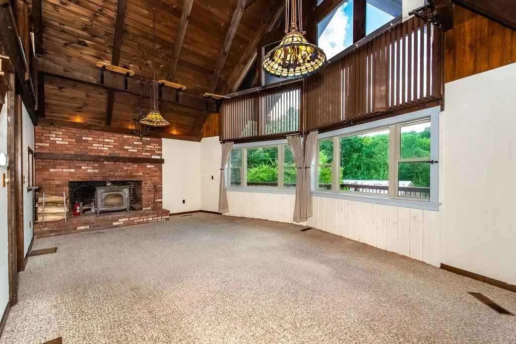 227 Tolend Road Barrington NH 03825