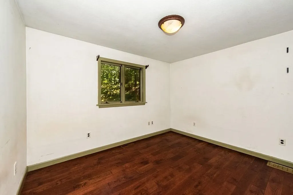 227 Tolend Road Barrington NH 03825