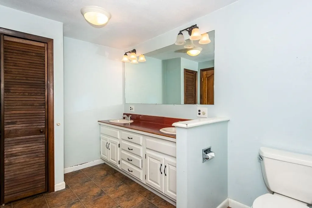 227 Tolend Road Barrington NH 03825