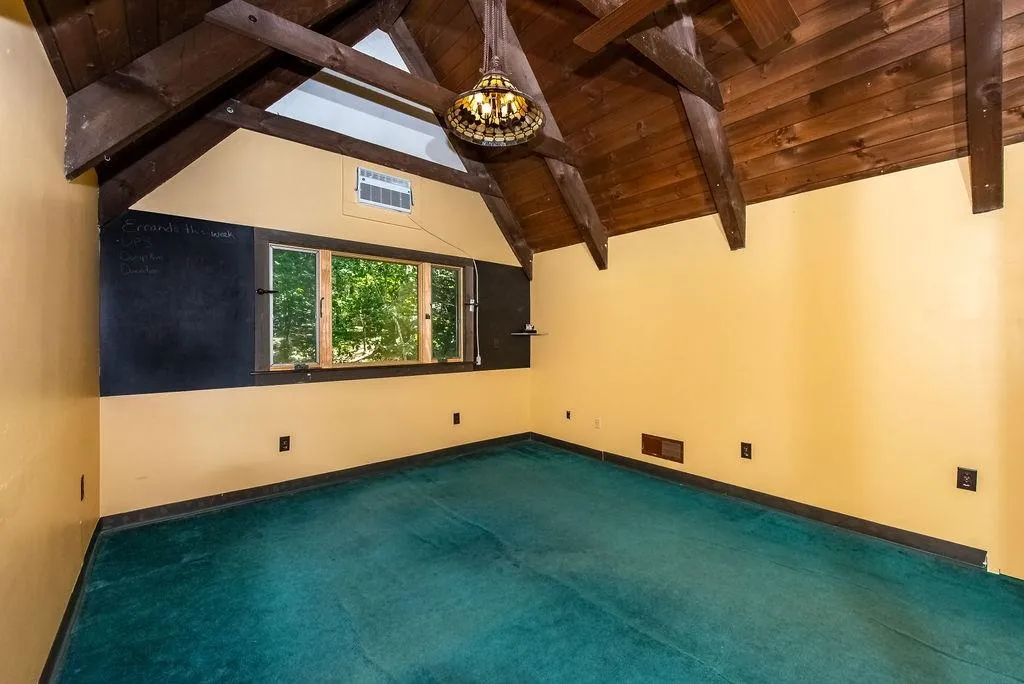 227 Tolend Road Barrington NH 03825
