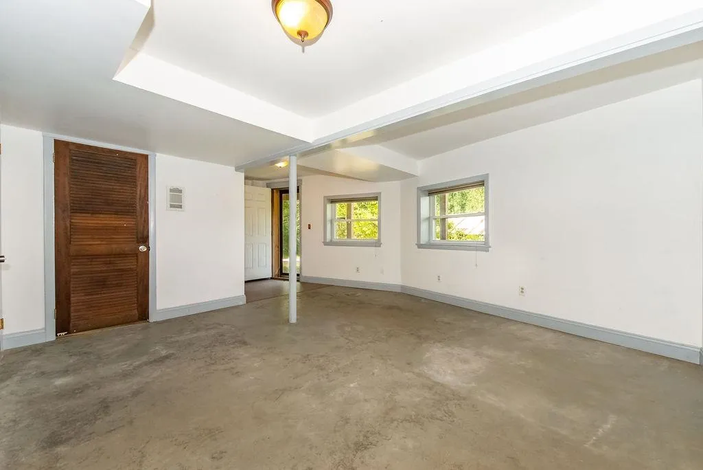 227 Tolend Road Barrington NH 03825