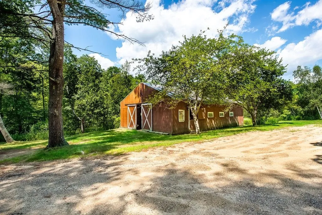 227 Tolend Road Barrington NH 03825