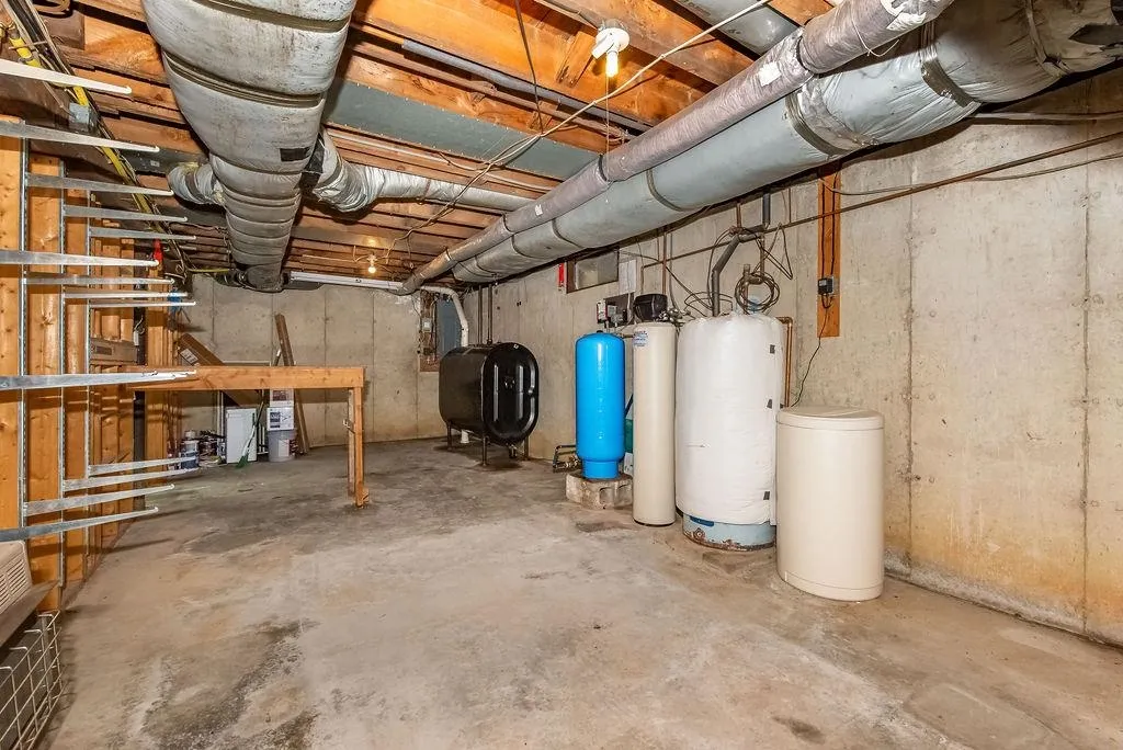 227 Tolend Road Barrington NH 03825