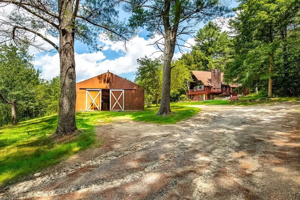 227 Tolend Road Barrington NH 03825