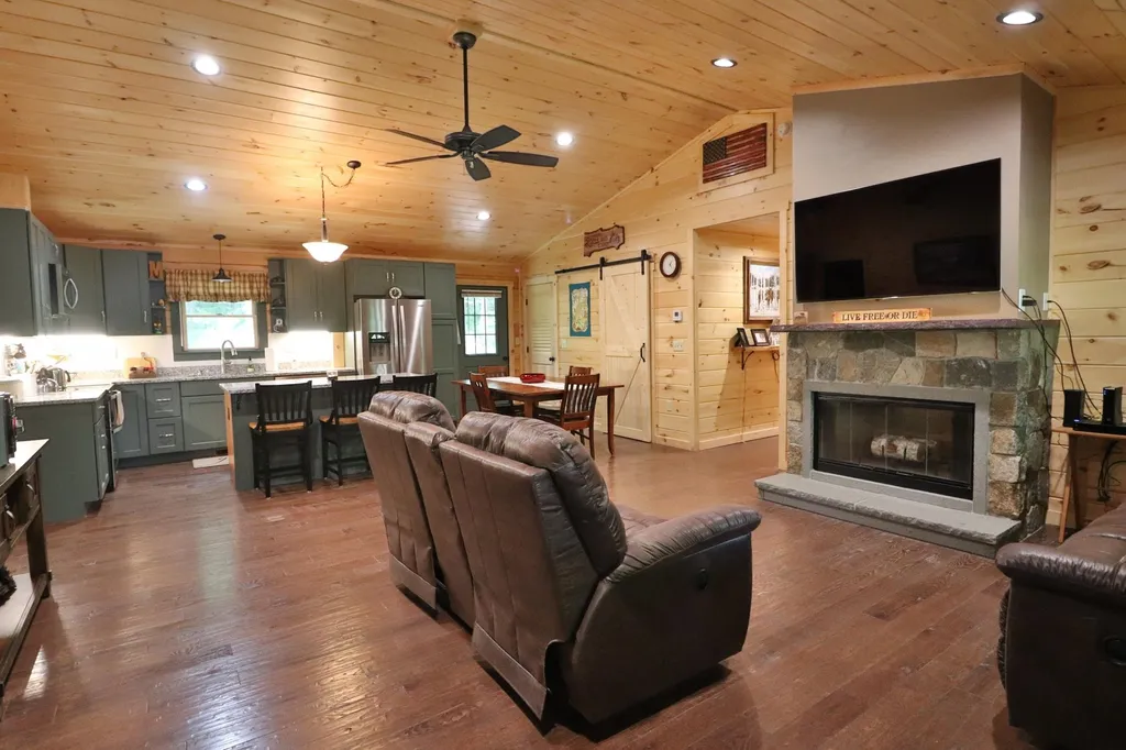 11 Amherst Lane Haverhill NH 03785