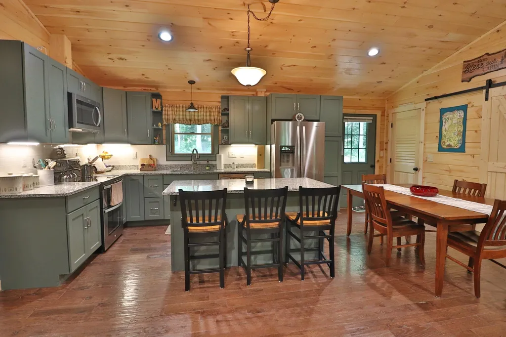 11 Amherst Lane Haverhill NH 03785