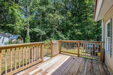 343 Old Lake Shore Road Gilford NH 03249