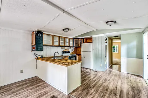 343 Old Lake Shore Road Gilford NH 03249