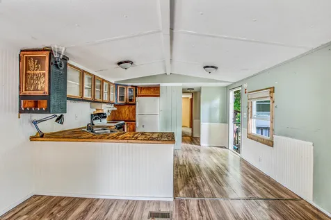 343 Old Lake Shore Road Gilford NH 03249