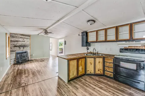 343 Old Lake Shore Road Gilford NH 03249