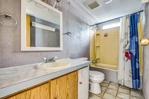 343 Old Lake Shore Road Gilford NH 03249