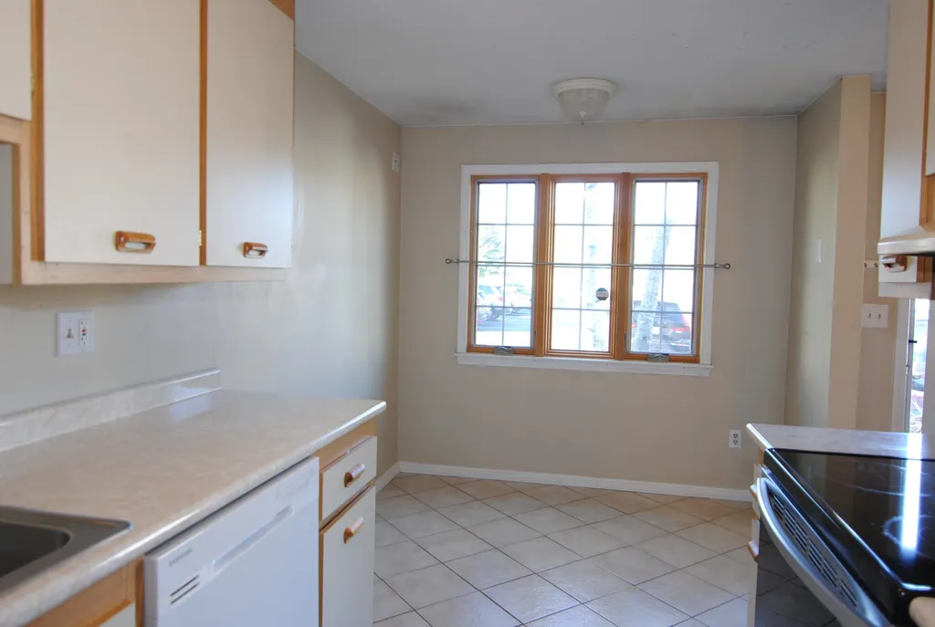 223 Fox Hollow Drive Hudson NH 03051