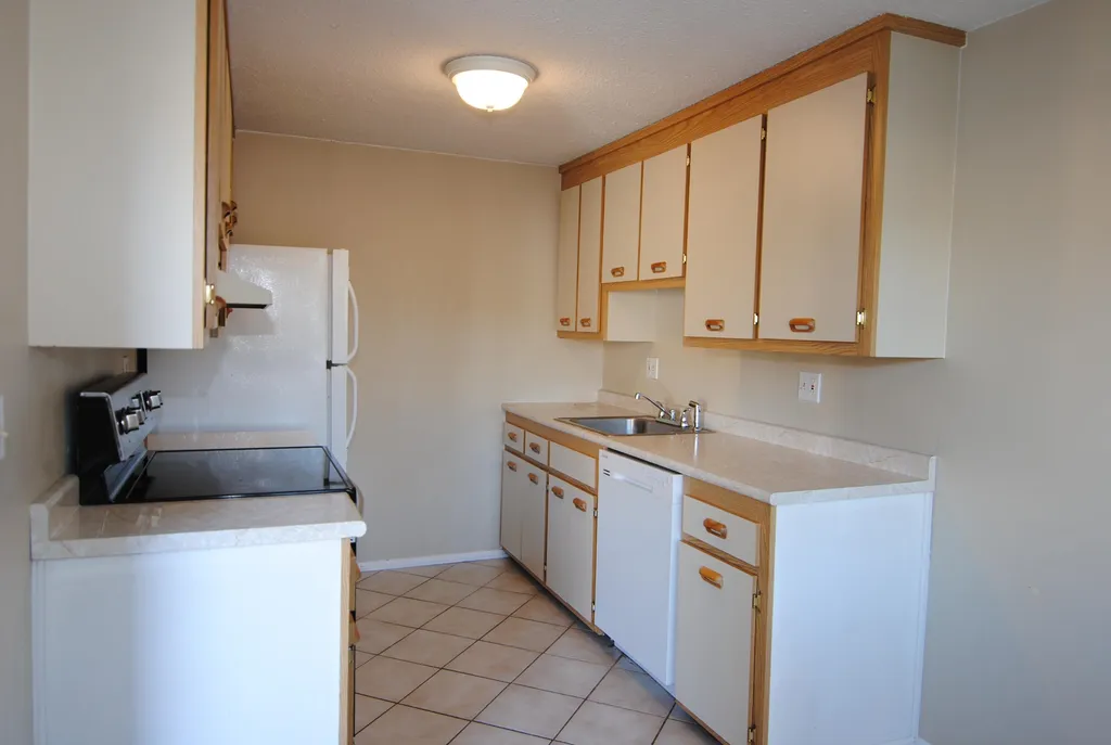 223 Fox Hollow Drive Hudson NH 03051
