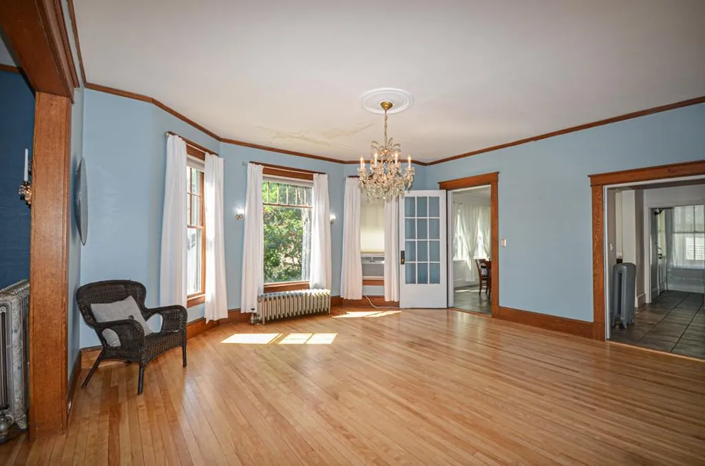 2288 Elm Street Manchester NH 03104