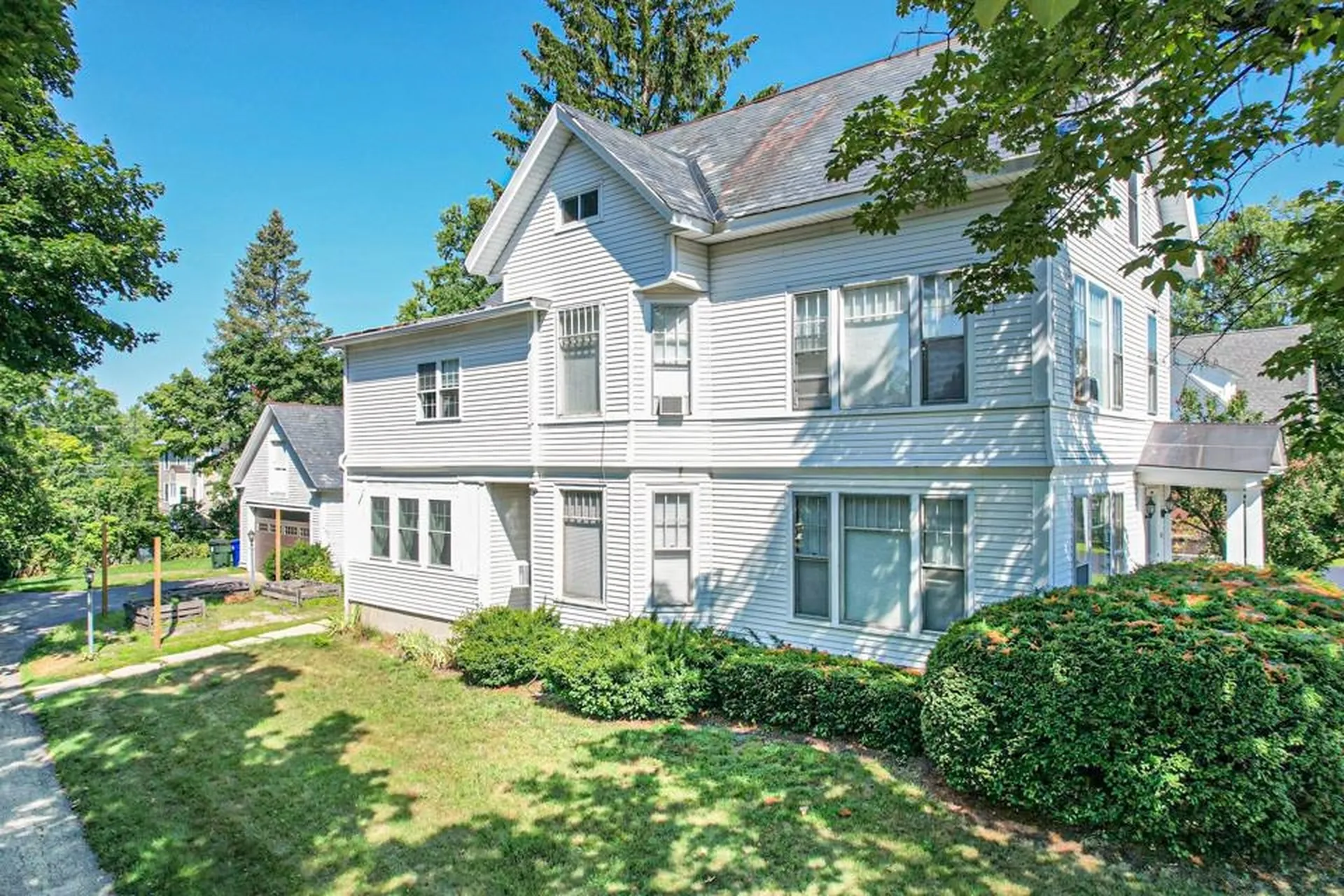 2288 Elm Street Manchester NH 03104