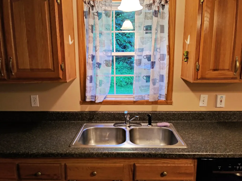 10 Webster Avenue Claremont NH 03743