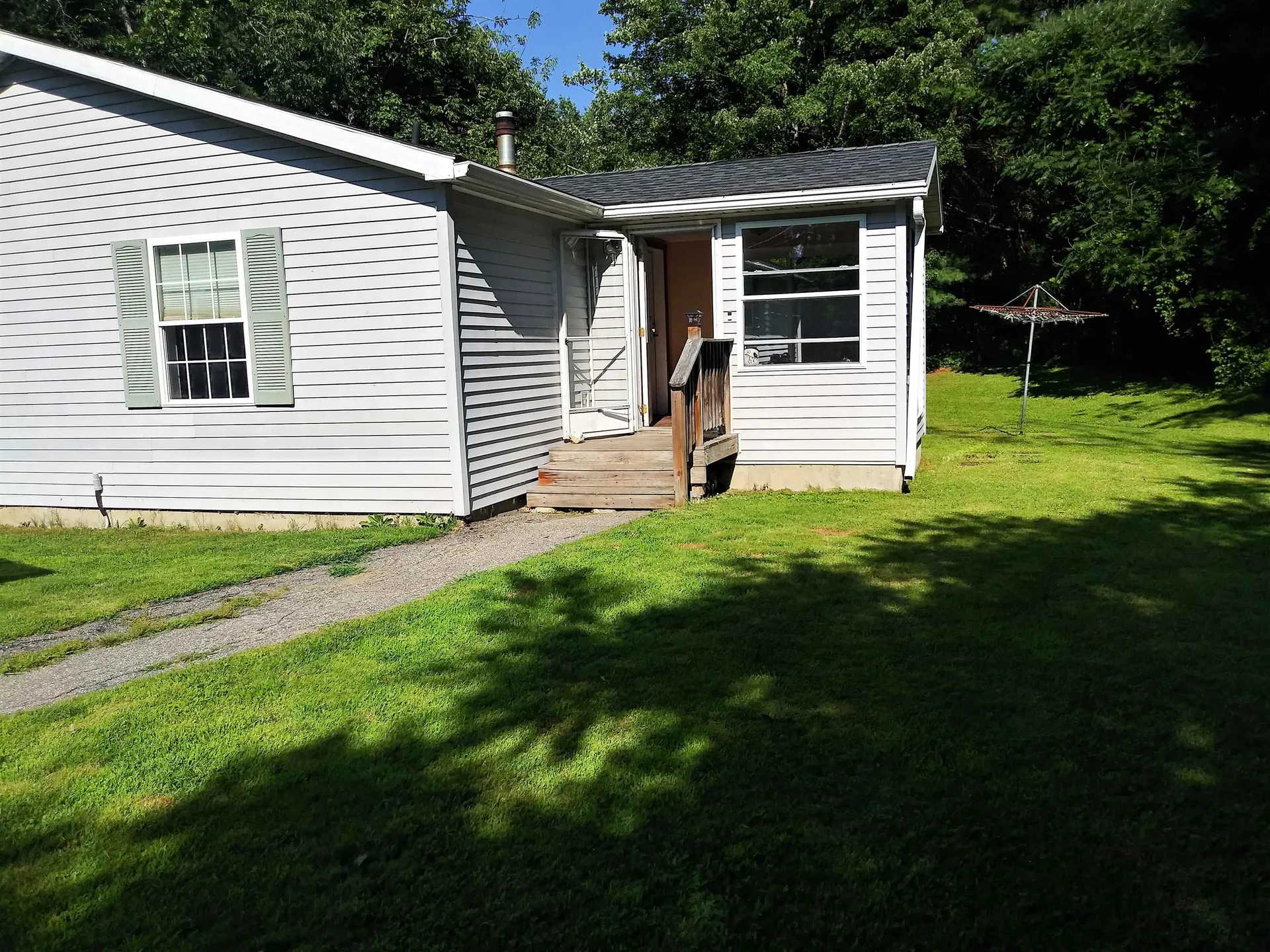 10 Webster Avenue Claremont NH 03743